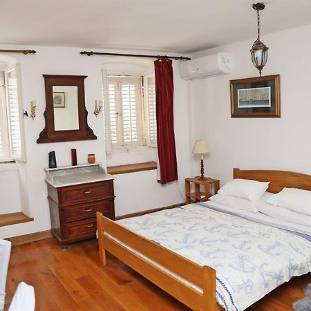 Studios Jacobus Korcula Town Bagian luar foto