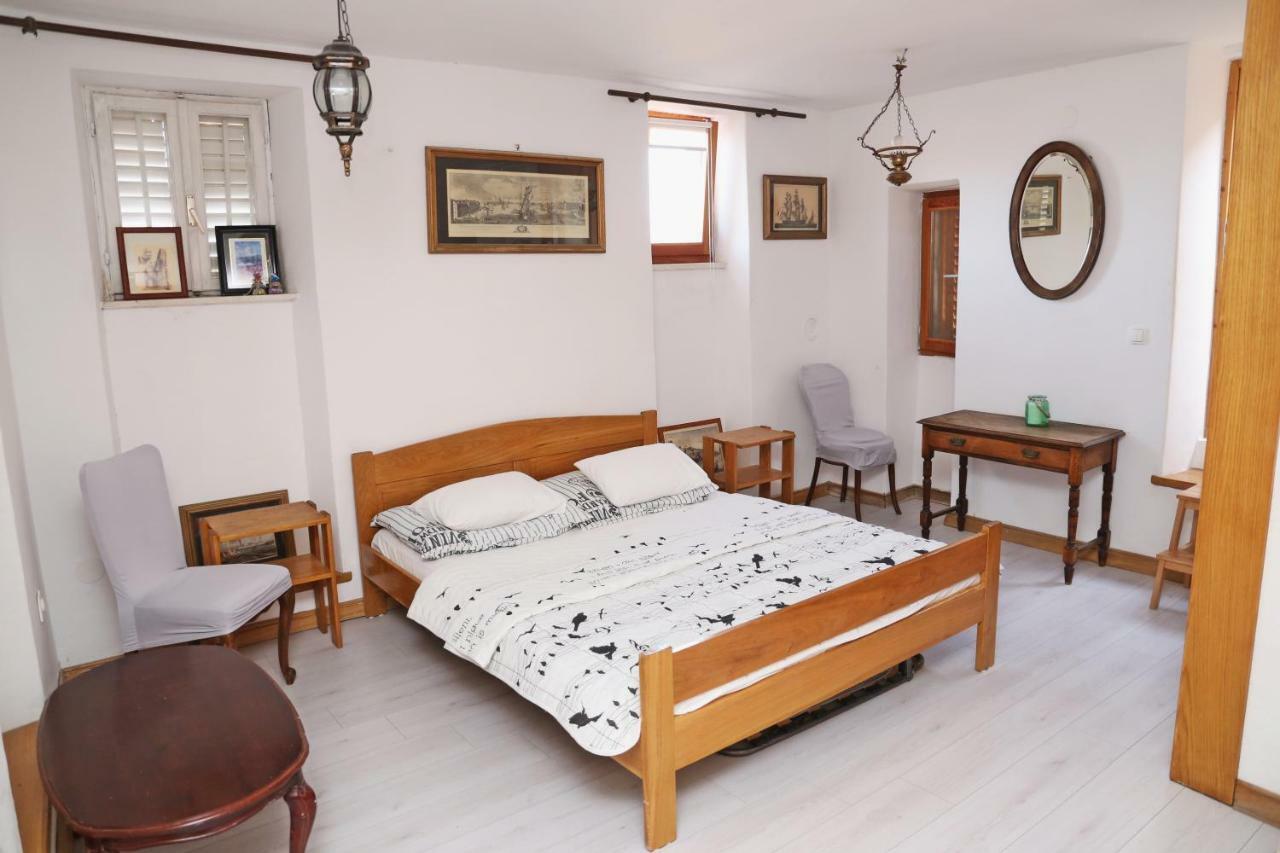 Studios Jacobus Korcula Town Bagian luar foto