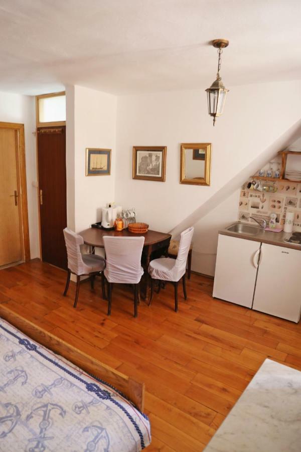 Studios Jacobus Korcula Town Bagian luar foto