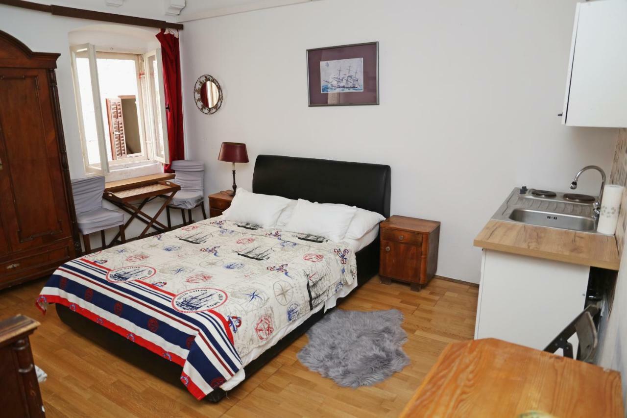 Studios Jacobus Korcula Town Bagian luar foto