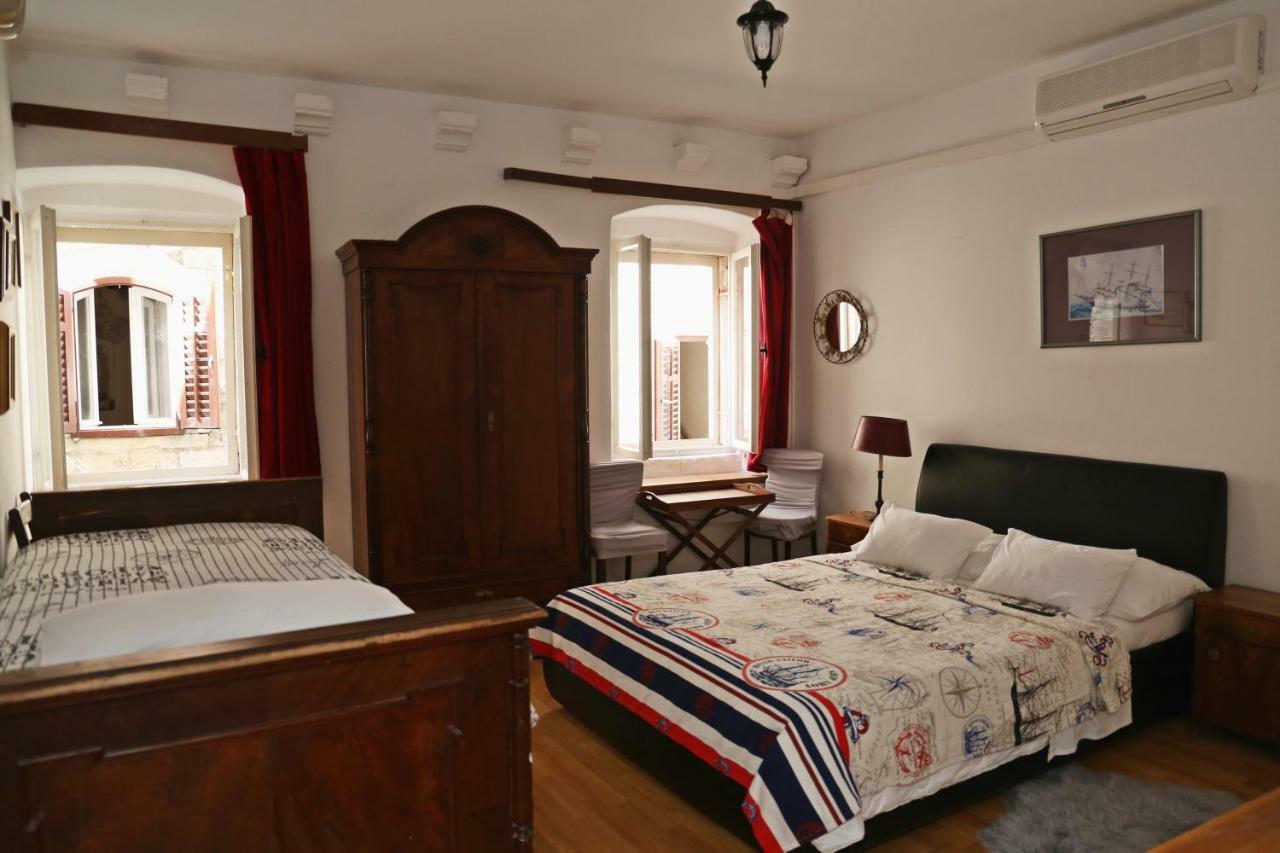 Studios Jacobus Korcula Town Bagian luar foto