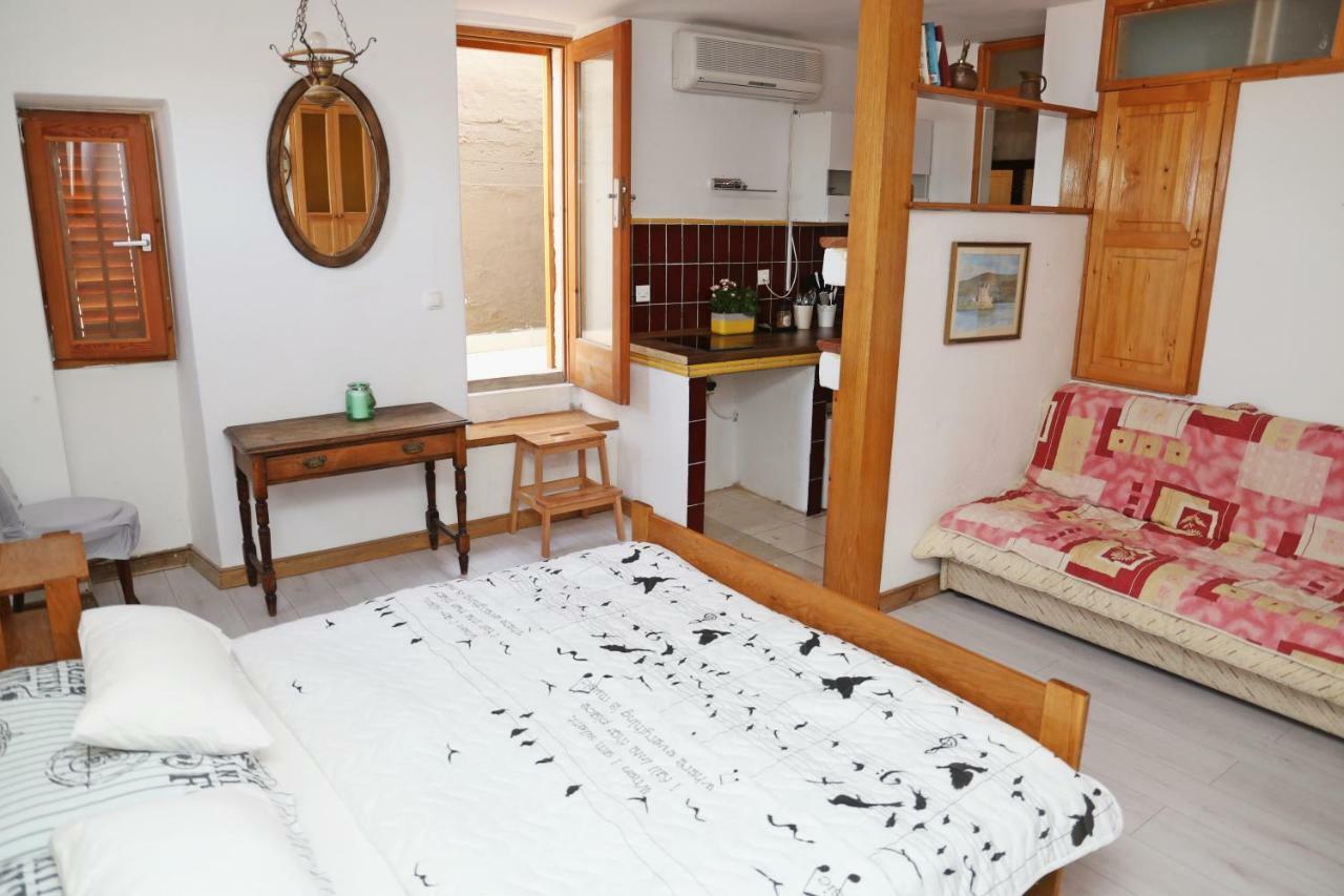 Studios Jacobus Korcula Town Bagian luar foto