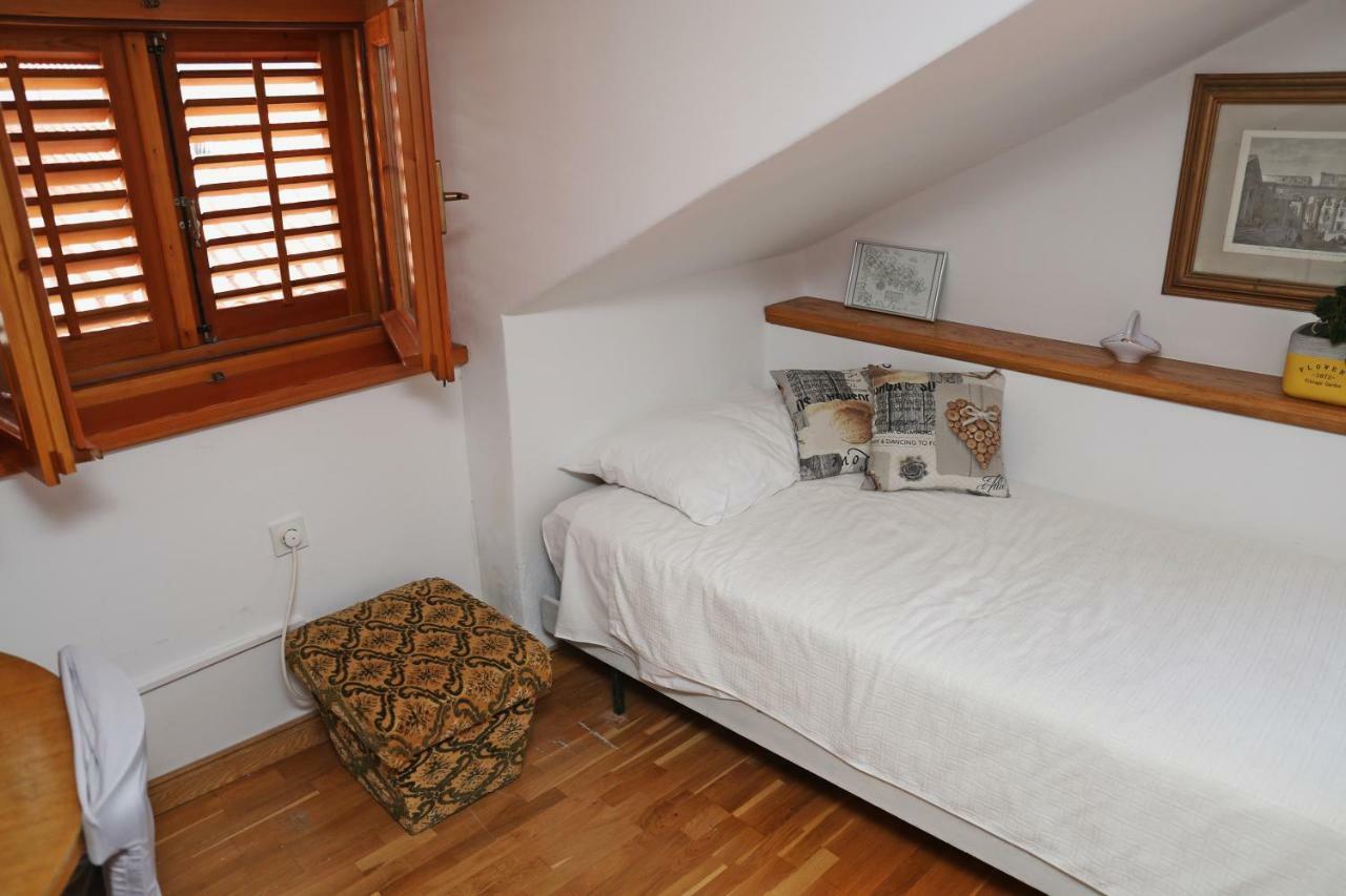 Studios Jacobus Korcula Town Bagian luar foto